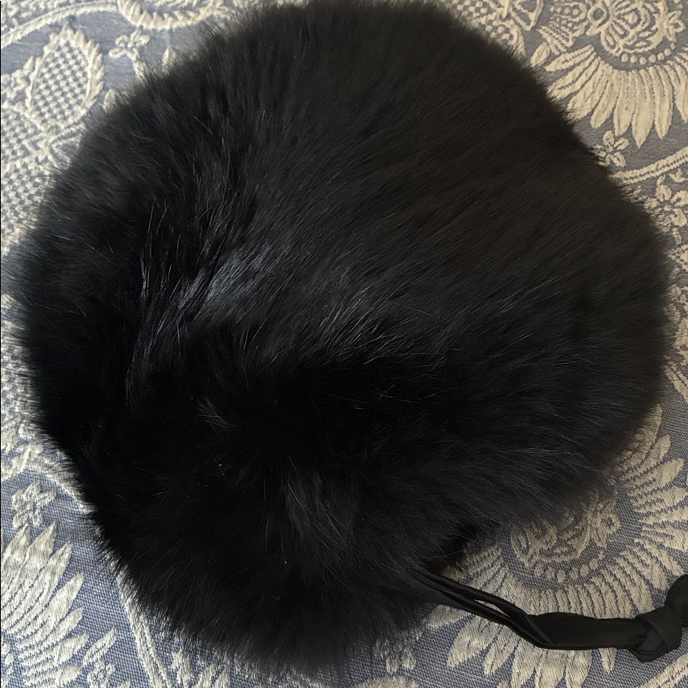 Elegant Genuine Fox Muff
